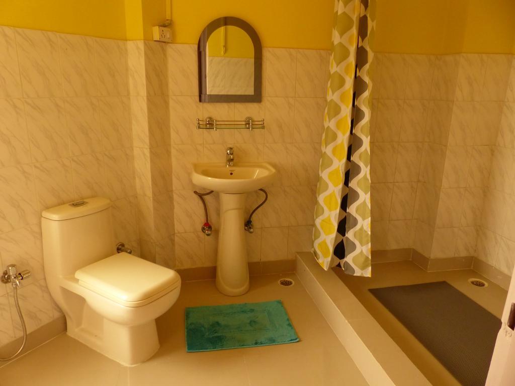 Mykonos Guest House And Spa Ню Делхи Екстериор снимка